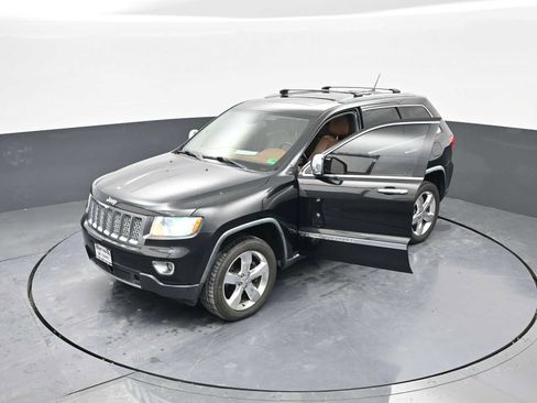Used 2011 Jeep Grand Cherokee Overland Summit image 55