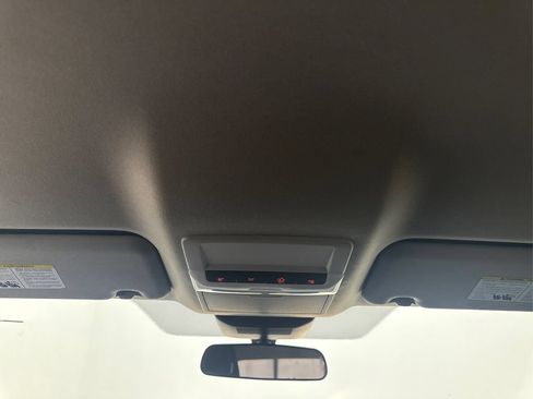 Used 2025 Nissan Sentra S FWD image 40