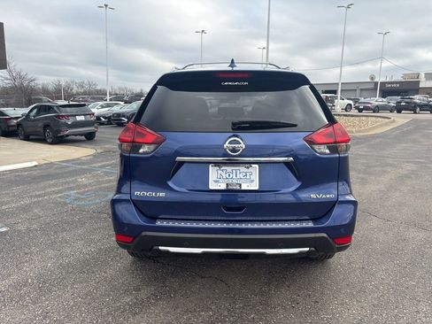 Used 2019 Nissan Rogue SV w/ Premium Package image 5