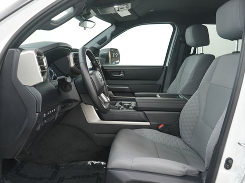 Used 2025 Toyota Tundra SR5 AWD/4WD image 21