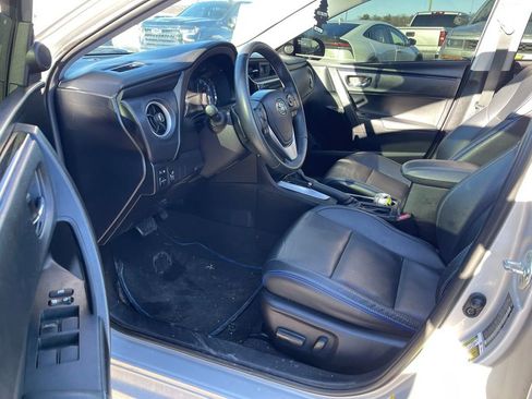 Used 2018 Toyota Corolla XSE image 5