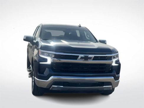 Used 2023 Chevrolet Silverado 1500 LT image 3