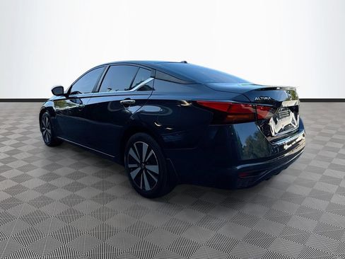 Used 2021 Nissan Altima 2.5 SV FWD image 6