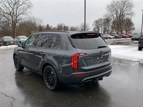 Used 2021 Kia Telluride EX w/ EX Premium Package image 3