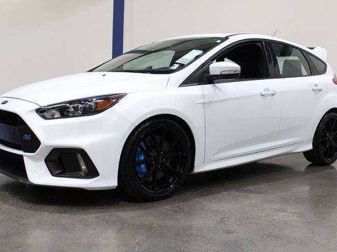 Used 2017 Ford Focus RS AWD/4WD image 6