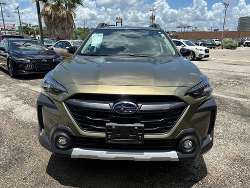 Used 2025 Subaru Outback Limited AWD/4WD image 8