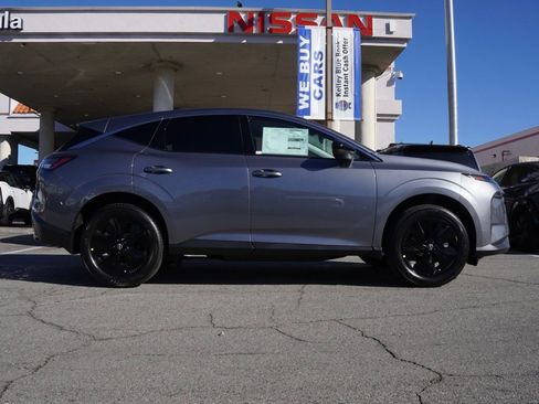 New 2026 Nissan Murano SV image 3