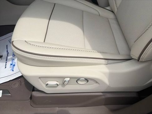 New 2026 GMC Yukon Denali w/ Sun & Power Step Package AWD/4WD image 18