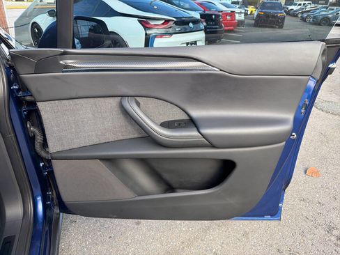 Used 2022 Tesla Model X Plaid image 19