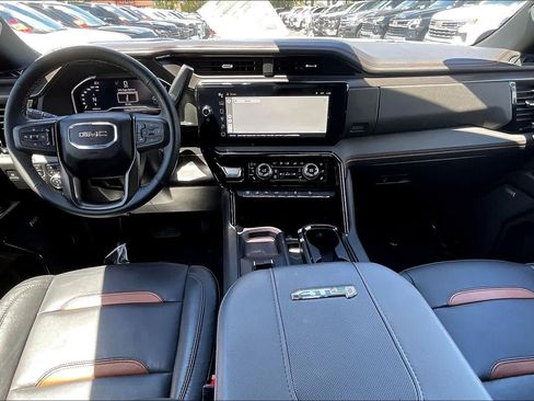 Used 2024 GMC Sierra 2500 AT4 w/ Technology Package AWD/4WD image 22