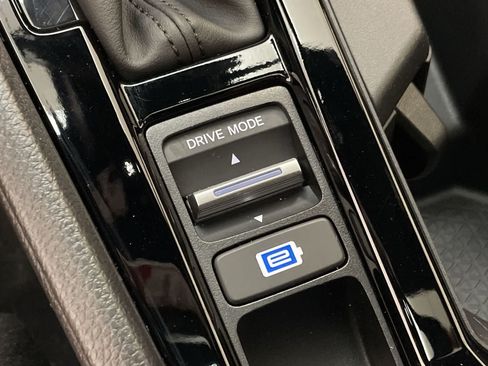 Used 2024 Honda Accord Sport image 32