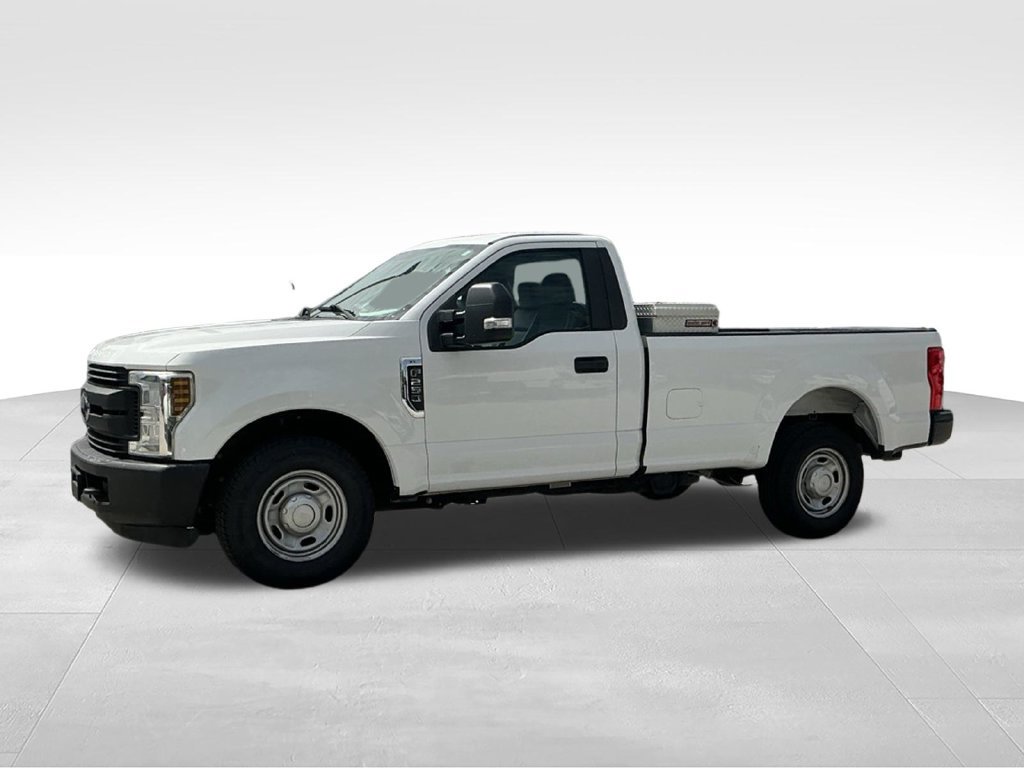 Used 2018 Ford F250 XL w/ Power Equipment Group RWD image 2