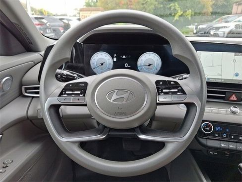 Certified 2024 Hyundai Elantra SEL image 16