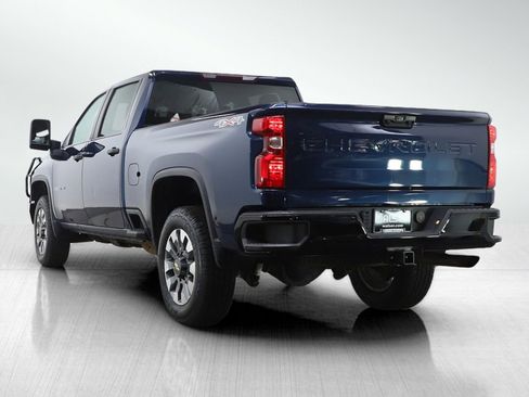 Used 2023 Chevrolet Silverado 2500 Custom w/ Custom Convenience Package AWD/4WD image 3
