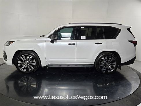 New 2026 Lexus LX 700h Luxury image 7