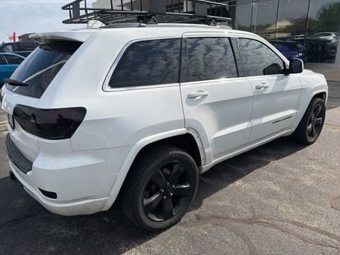 Used 2015 Jeep Grand Cherokee Altitude AWD/4WD image 20