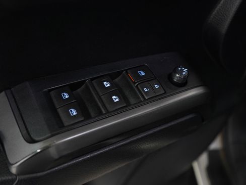 Used 2020 Toyota Tacoma TRD Sport AWD/4WD image 18