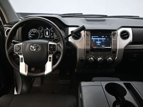 Used 2018 Toyota Tundra SR5 image 11