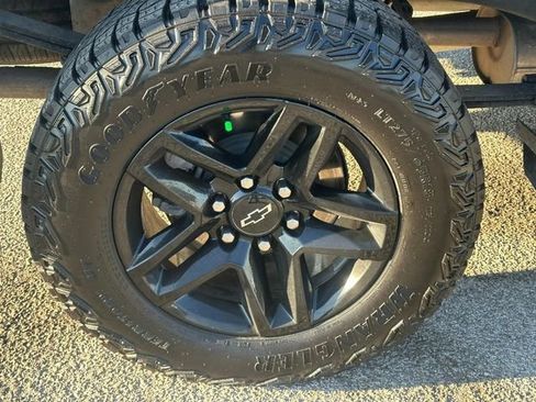 Certified 2024 Chevrolet Silverado 1500 Custom Trail Boss image 7