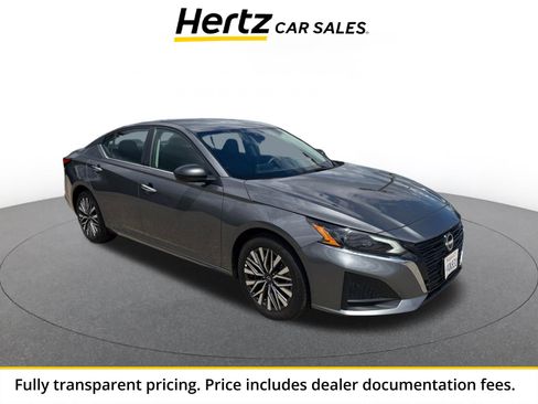 Used 2025 Nissan Altima 2.5 SV FWD image 1
