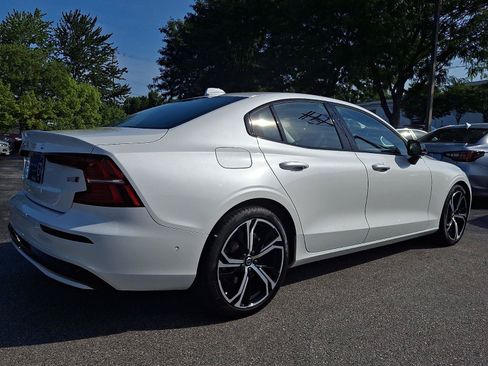 Certified 2025 Volvo S60 B5 Plus AWD/4WD image 6
