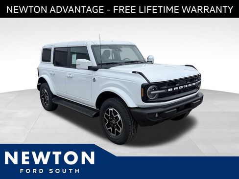 New 2025 Ford Bronco Outer Banks image 1