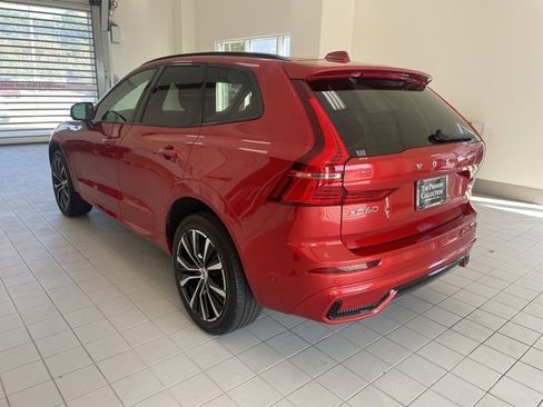 Certified 2023 Volvo XC60 B5 Plus image 2