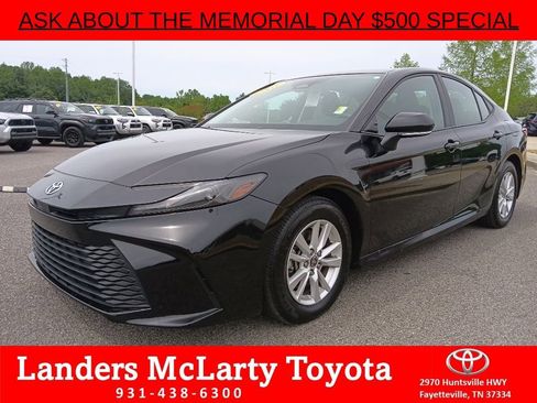 Used 2025 Toyota Camry LE FWD image 7