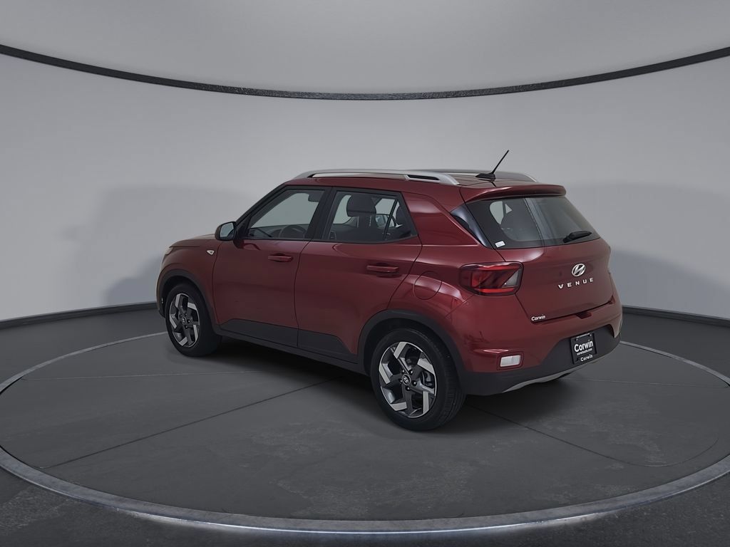 Used 2025 Hyundai Venue SEL FWD image 13