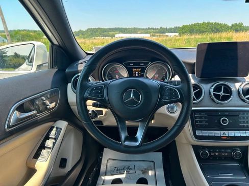 Used 2020 Mercedes-Benz GLA 250 4MATIC image 12