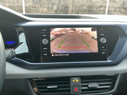 Certified 2023 Volkswagen Taos SE w/ Black Wheel Package image 22