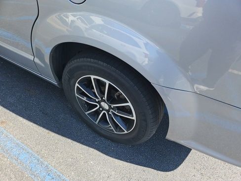 Used 2019 Dodge Grand Caravan GT image 11