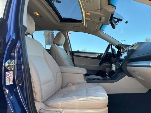 Used 2016 Subaru Outback 2.5i Premium image 5