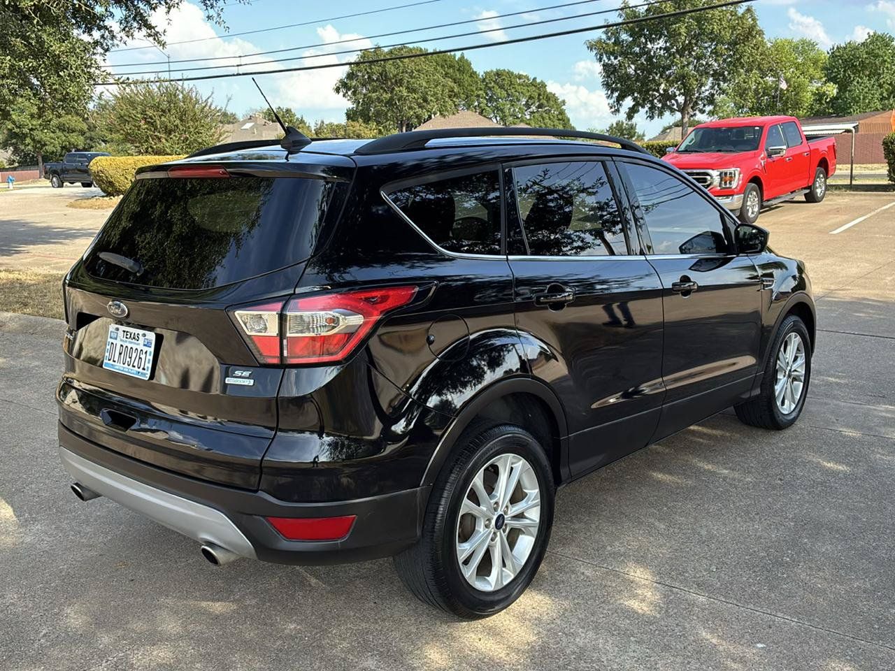 Used 2018 Ford Escape SE w/ SE Sync 3 Package FWD image 6