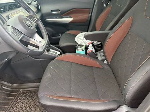 Used 2019 Nissan Kicks SR FWD image 4