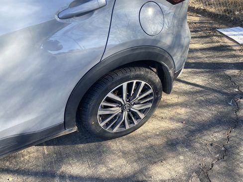 Used 2021 Nissan Kicks SV w/ Interior Electronics Package image 19