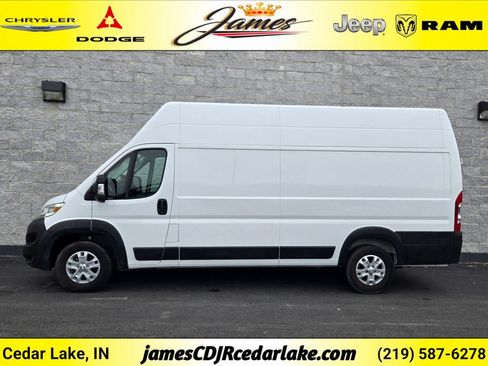 Used 2024 RAM ProMaster 3500 w/ Quick Order Package 22G SLT FWD image 2