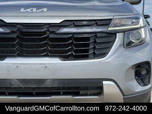 Used 2024 Kia Seltos EX FWD image 4