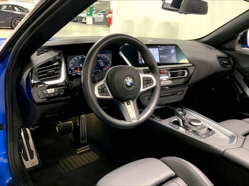 Used 2020 BMW Z4 M40i w/ Premium Package RWD image 17