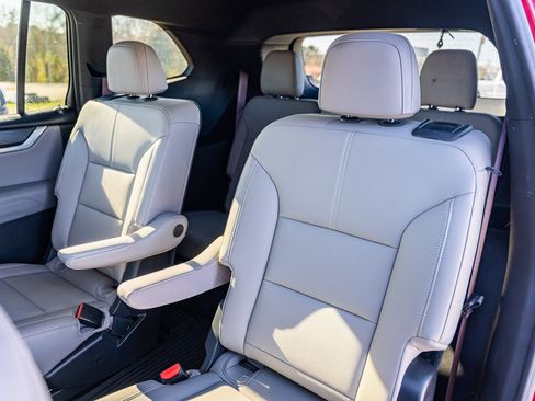 Used 2024 GMC Acadia Elevation w/ Black Edition image 19