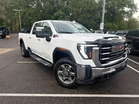 Used 2025 GMC Sierra 3500 SLT w/ SLT Premium Package AWD/4WD image 3