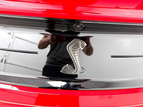 Used 2022 Ford Mustang Shelby GT500 w/ Technology Package image 35