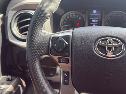 Used 2021 Toyota Tacoma SR5 RWD image 19