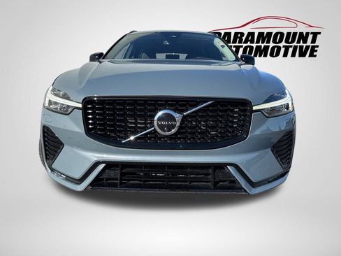 Used 2023 Volvo XC60 B5 Ultimate image 2