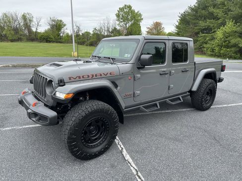Used 2023 Jeep Gladiator Mojave w/ Cold Weather Group AWD/4WD image 4