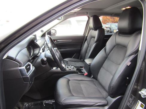 Used 2017 MAZDA CX-5 Touring w/ Preferred Equipment Package image 9