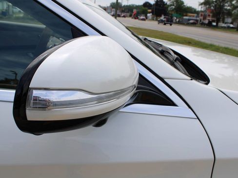 Used 2018 Mercedes-Benz S 560 4MATIC Sedan image 43