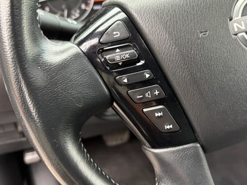 Used 2021 Nissan Armada SL w/ Captain's Chairs Package AWD/4WD image 17