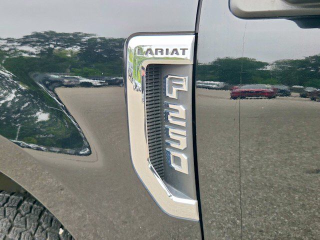 Used 2017 Ford F250 Lariat w/ Chrome Package AWD/4WD image 32