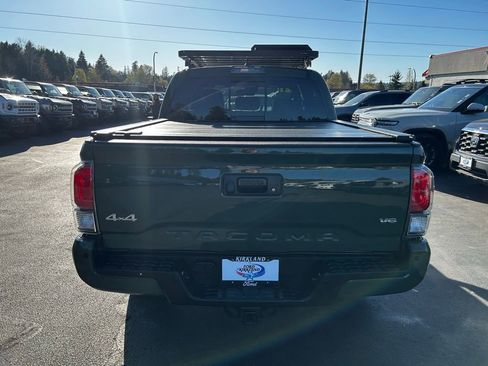 Used 2021 Toyota Tacoma Limited AWD/4WD image 8